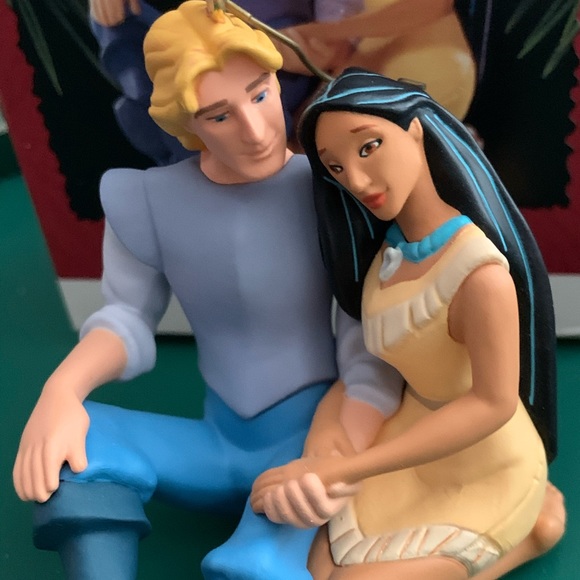 Pocahontas and captain John Smith ornament - Picture 2 of 8